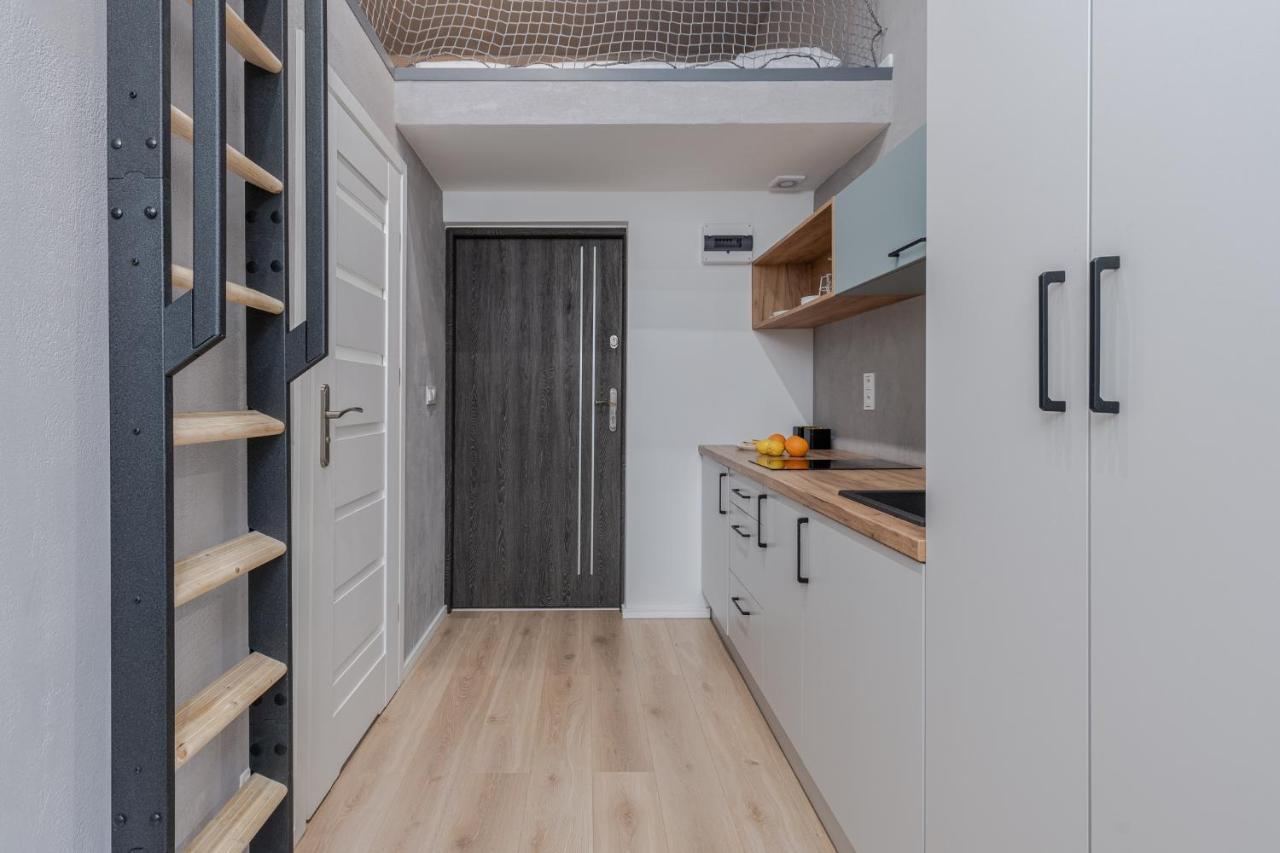 Parkside Fresh Apartments - Old Town Guesthouse - By Upstairs คราคูฟ ภายนอก รูปภาพ